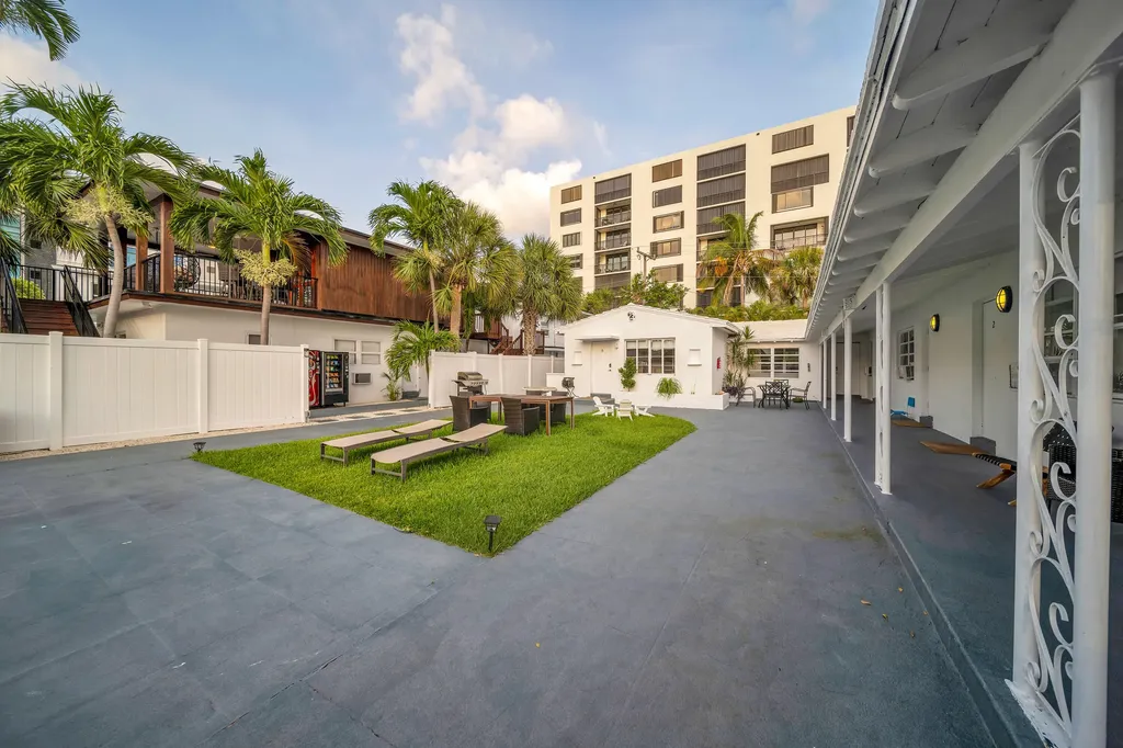 2307 N Ocean Boulevard Fort Lauderdale FL 33305