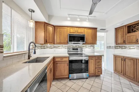 606 N Victoria Park Road N Fort Lauderdale FL 33304
