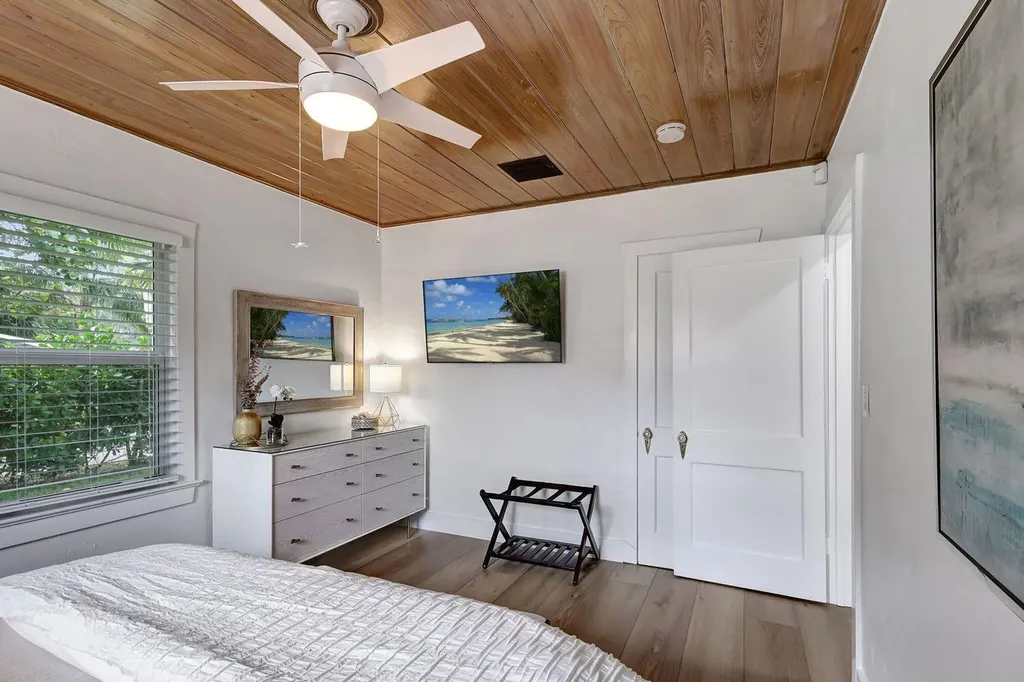 145 N Swinton Avenue Delray Beach FL 33444