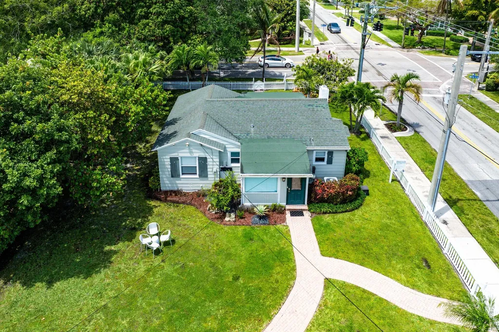 145 N Swinton Avenue Delray Beach FL 33444