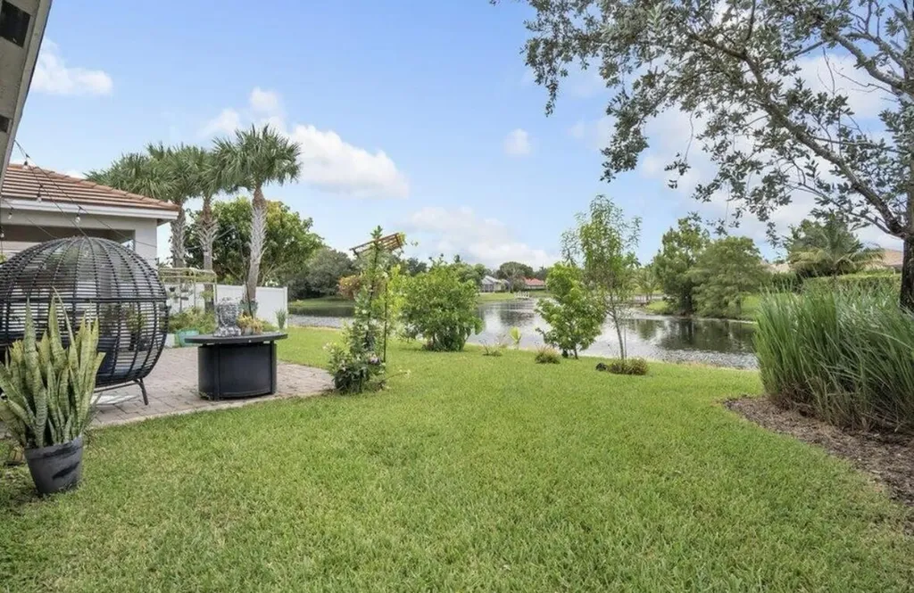 11971 Cypress Key Way Royal Palm Beach FL 33411