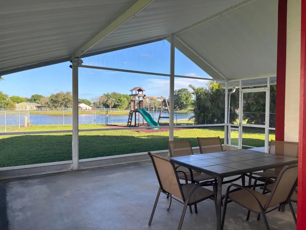 5415 Courtney Circle Boynton Beach FL 33472