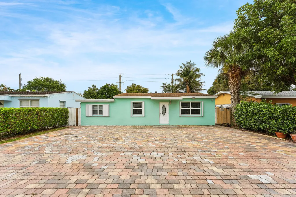 522 Jackson Avenue Greenacres FL 33463