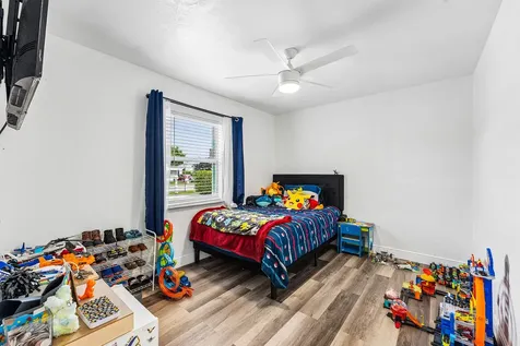 522 Jackson Avenue Greenacres FL 33463
