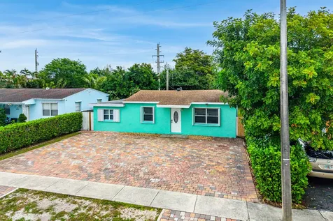 522 Jackson Avenue Greenacres FL 33463