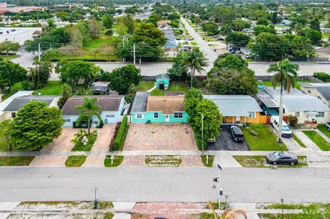 522 Jackson Avenue Greenacres FL 33463