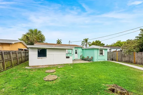 522 Jackson Avenue Greenacres FL 33463