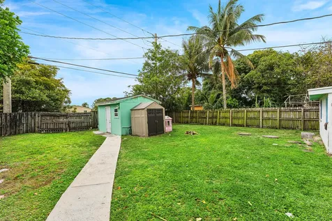 522 Jackson Avenue Greenacres FL 33463
