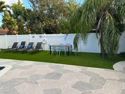 5111 NE 27th Terrace NE Lighthouse Point FL 33064