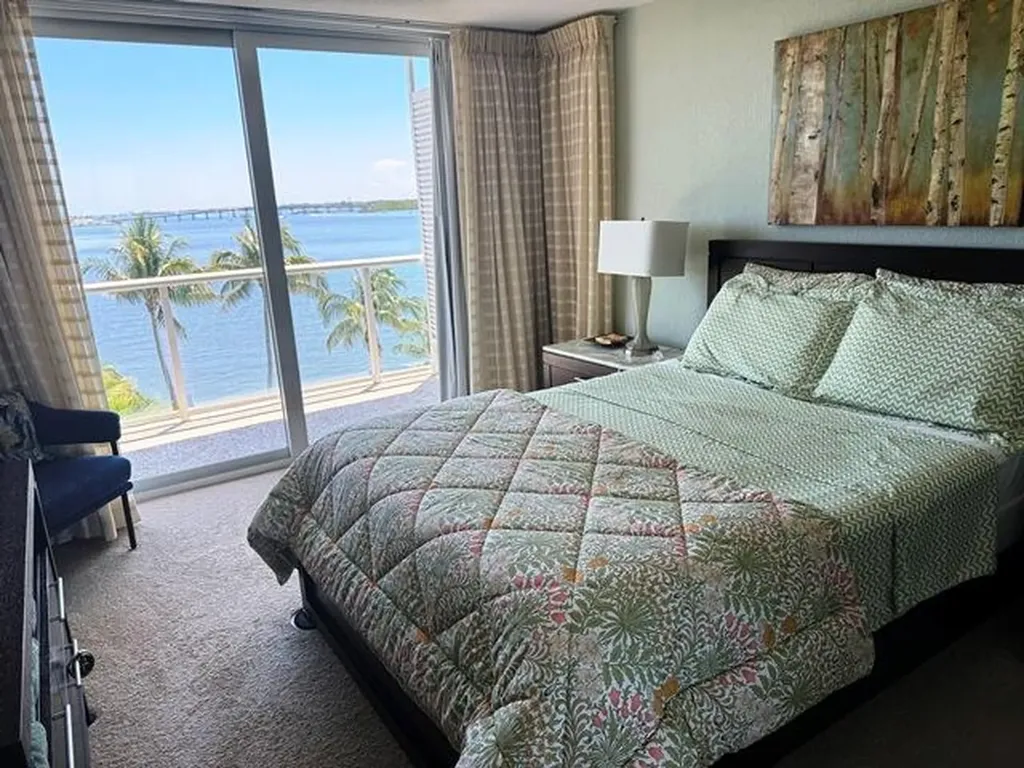 2560 S Ocean Boulevard Palm Beach FL 33480