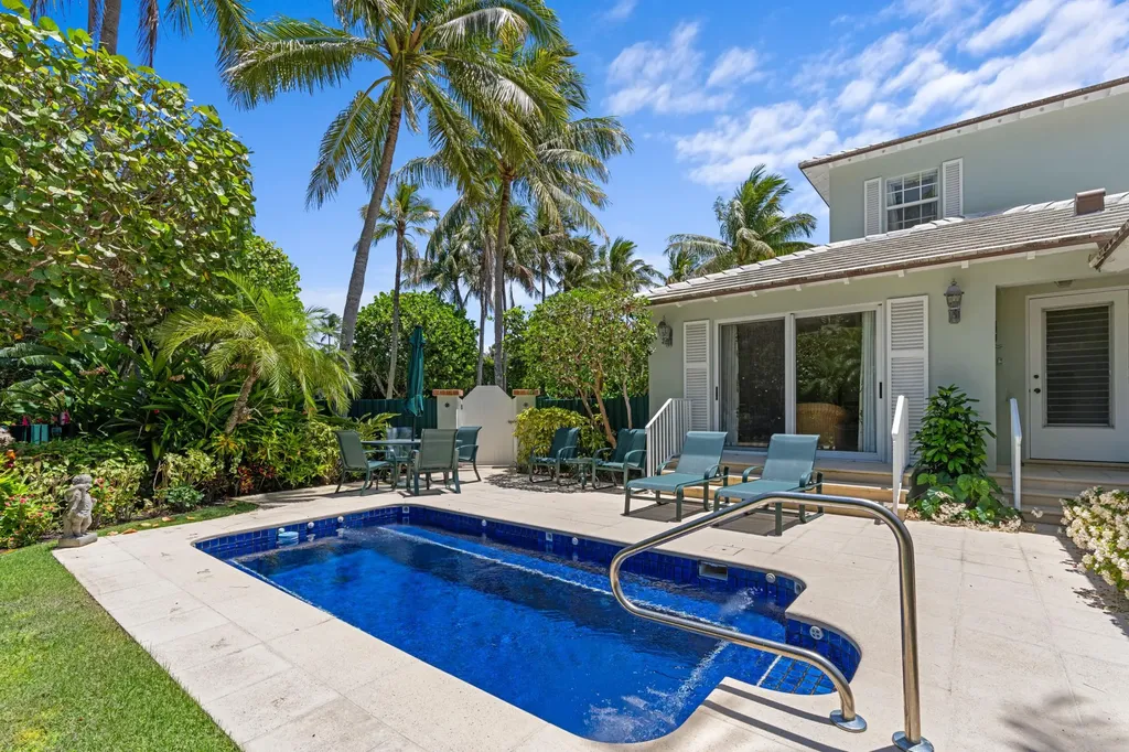 1554 N Ocean Way Palm Beach FL 33480