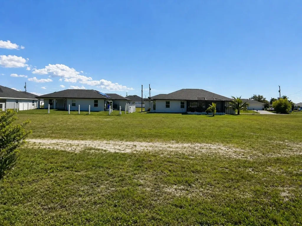 4318 NW 35th Street Cape Coral FL 33993