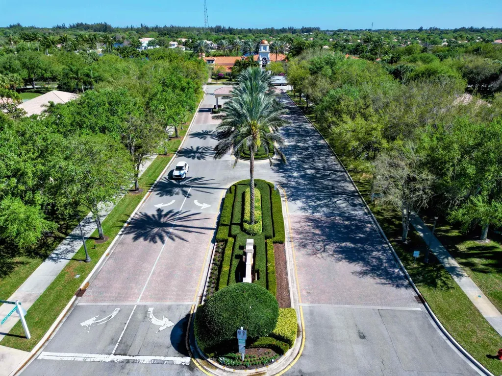 8292 Dominica Place Wellington FL 33414