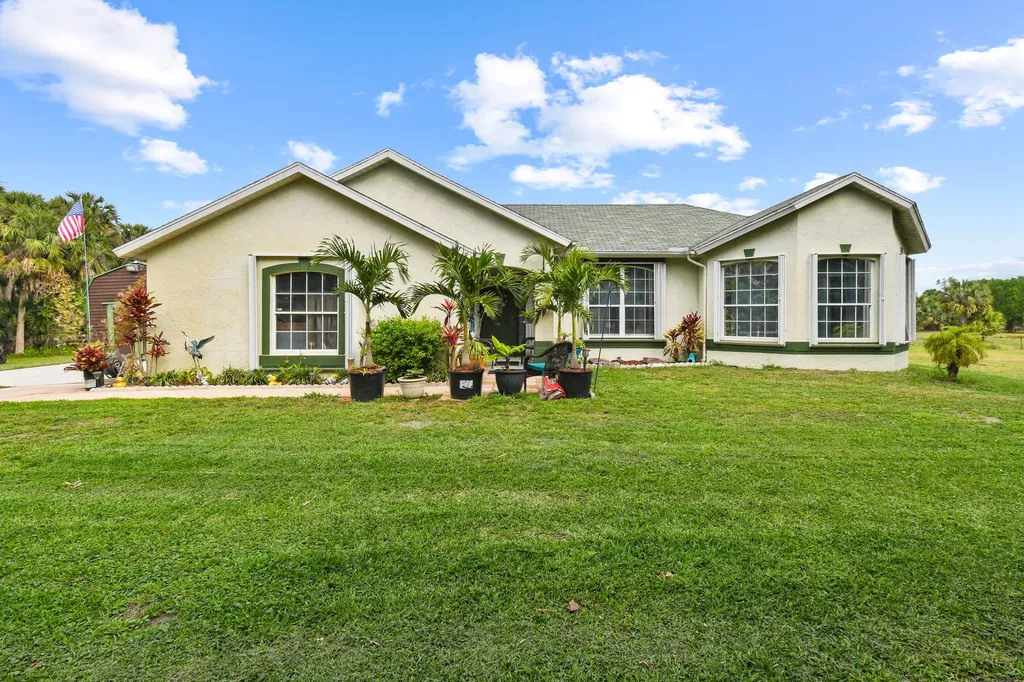 9340 Carlton Road Port St Lucie FL 34987