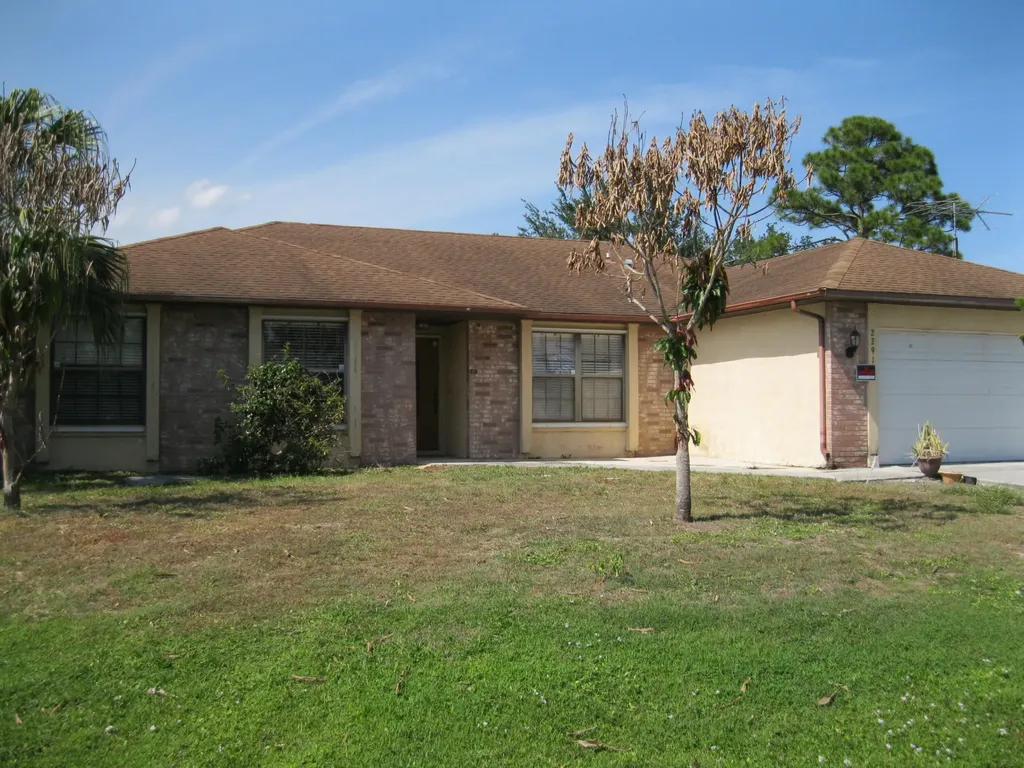 2291 SW Jay Avenue Port St Lucie FL 34953