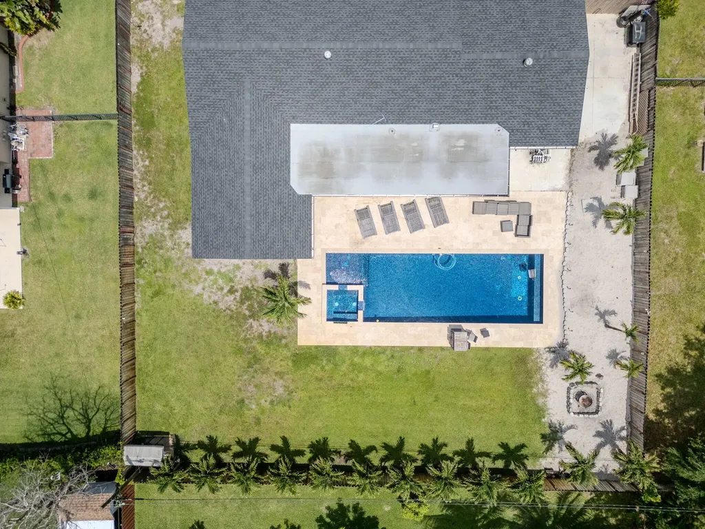 7520 NW 8th Court Plantation FL 33317