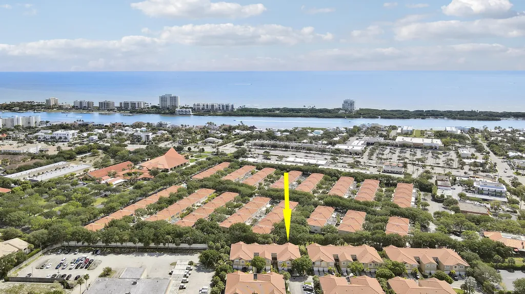 104 Lighthouse Circle Tequesta FL 33469