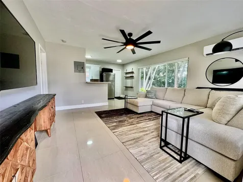 1005 NE 17th Court Fort Lauderdale FL 33305