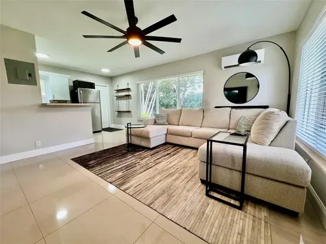 1005 NE 17th Court Fort Lauderdale FL 33305
