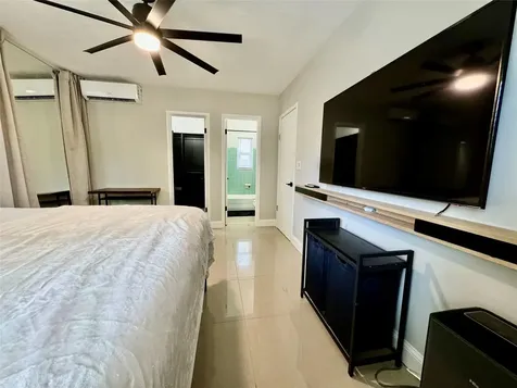 1005 NE 17th Court Fort Lauderdale FL 33305