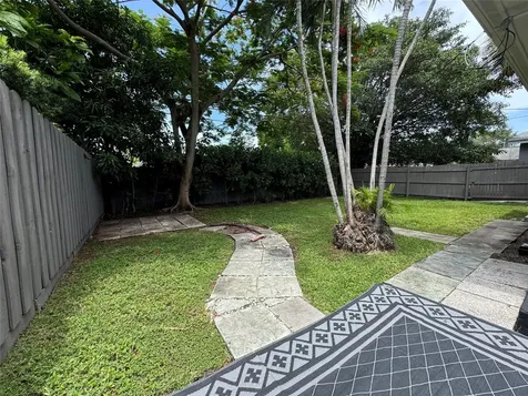 1005 NE 17th Court Fort Lauderdale FL 33305