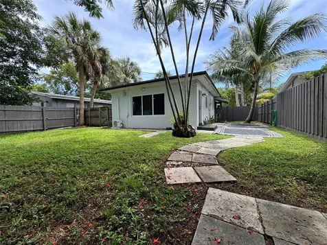1005 NE 17th Court Fort Lauderdale FL 33305