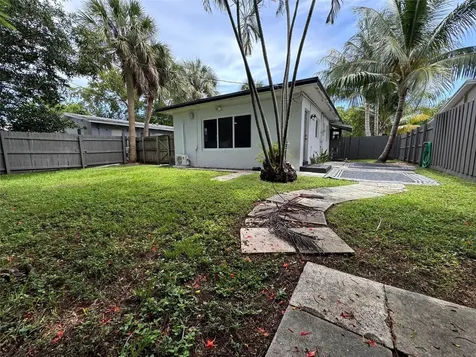 1005 NE 17th Court Fort Lauderdale FL 33305