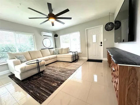 1005 NE 17th Court Fort Lauderdale FL 33305