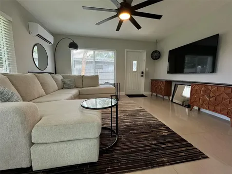 1005 NE 17th Court Fort Lauderdale FL 33305