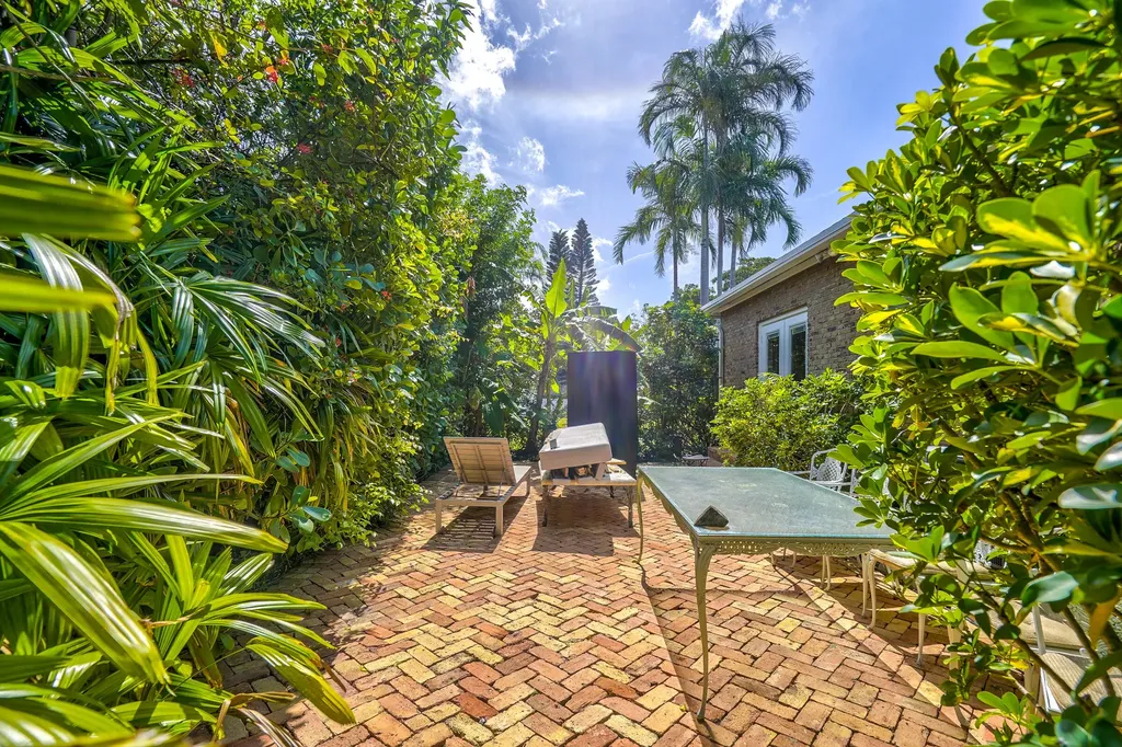 411 26th Street West Palm Beach FL 33407