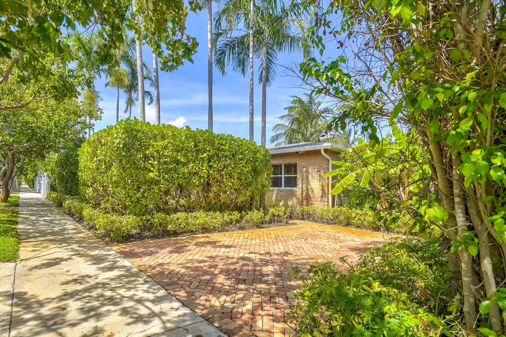 411 26th Street West Palm Beach FL 33407