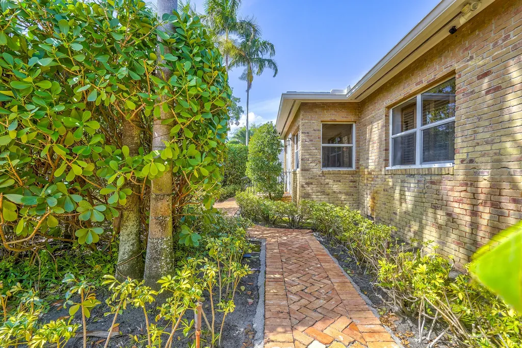 411 26th Street West Palm Beach FL 33407