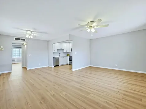 801 Flanders Q Delray Beach FL 33484