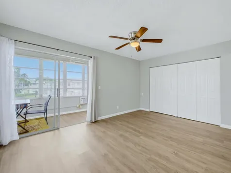 801 Flanders Q Delray Beach FL 33484