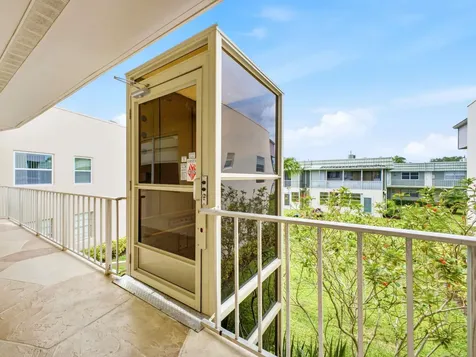 801 Flanders Q Delray Beach FL 33484