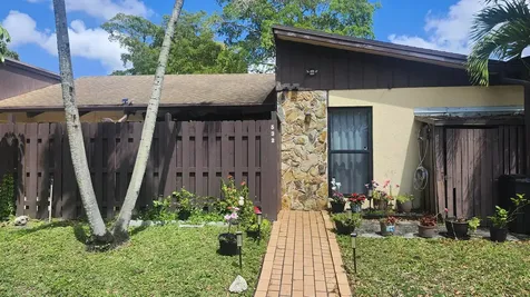 532 Briarwood Circle Hollywood FL 33024