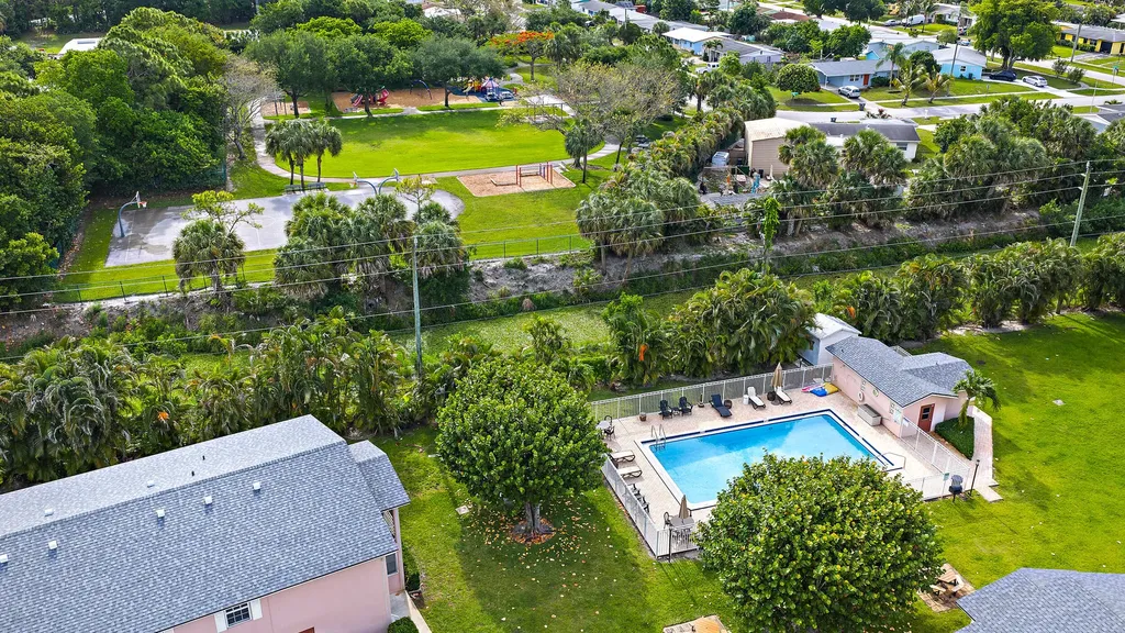 12386 Alternate A1a Palm Beach Gardens FL 33410