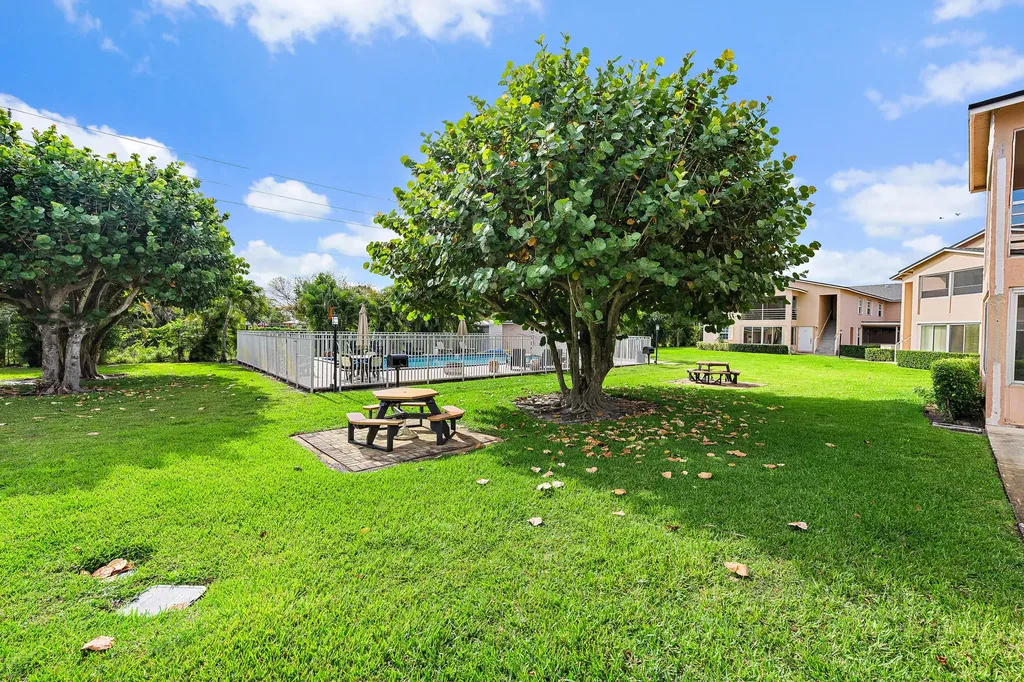 12386 Alternate A1a Palm Beach Gardens FL 33410