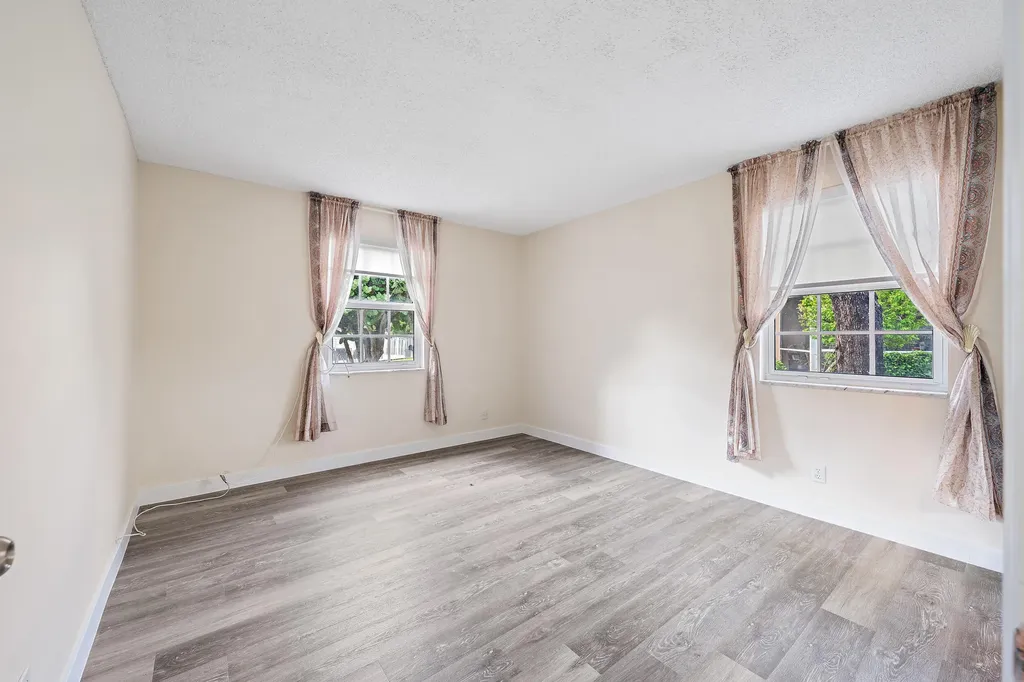 12386 Alternate A1a Palm Beach Gardens FL 33410