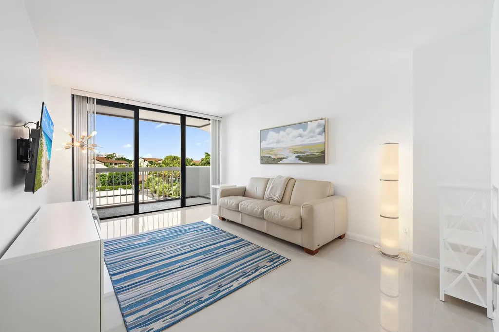 123 Lakeshore Drive North Palm Beach FL 33408