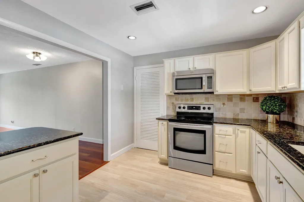 10789 N Military Trail Palm Beach Gardens FL 33410