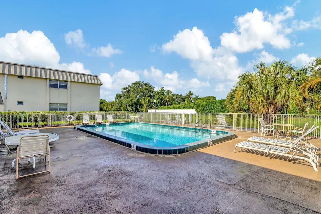 10789 N Military Trail Palm Beach Gardens FL 33410