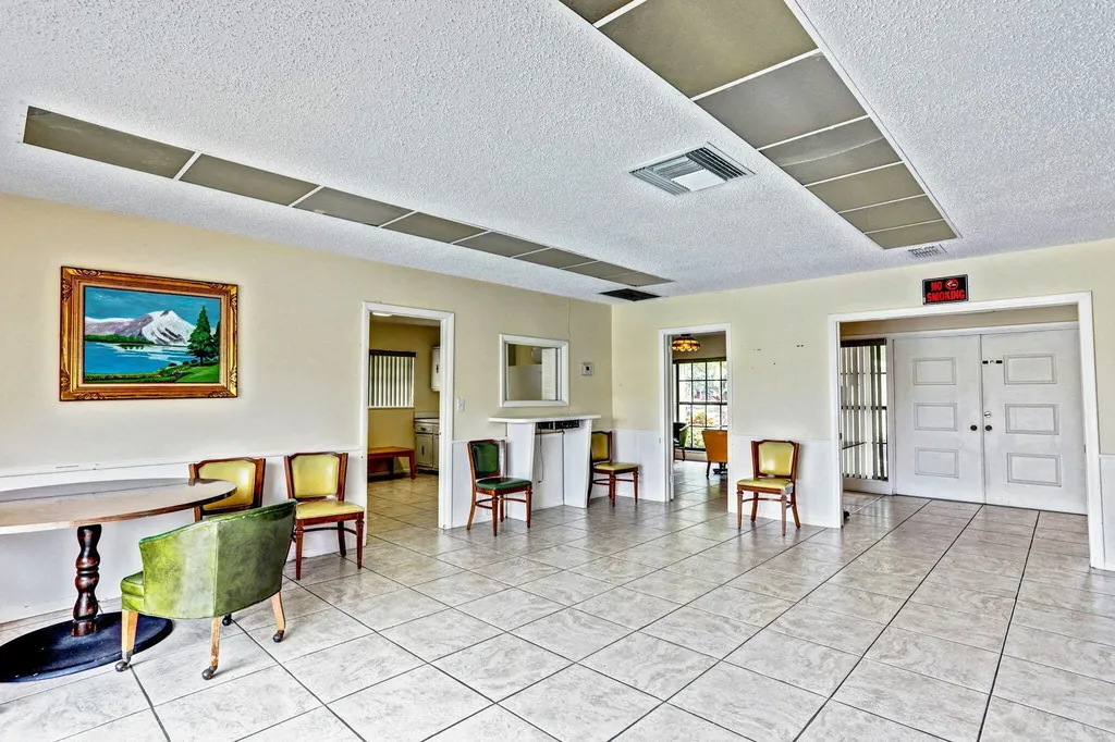 10789 N Military Trail Palm Beach Gardens FL 33410