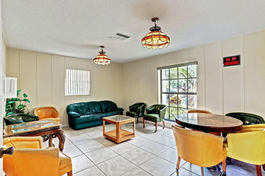 10789 N Military Trail Palm Beach Gardens FL 33410