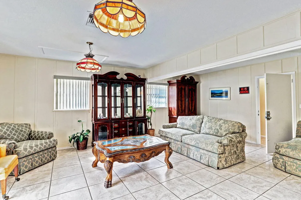 10789 N Military Trail Palm Beach Gardens FL 33410