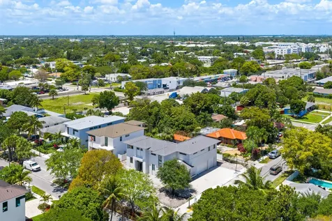 215 SE 5th Street Delray Beach FL 33483