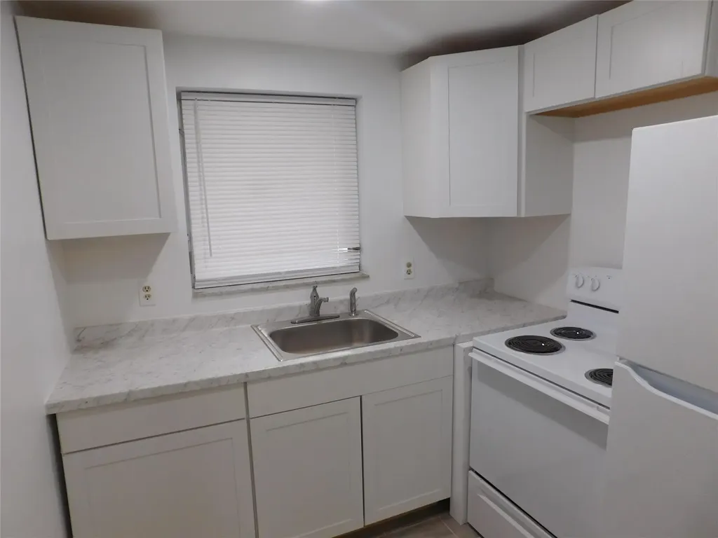 960 Crystal Lake Drive Deerfield Beach FL 33064