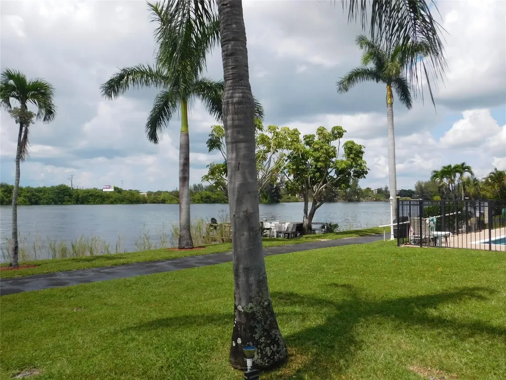 960 Crystal Lake Drive Deerfield Beach FL 33064