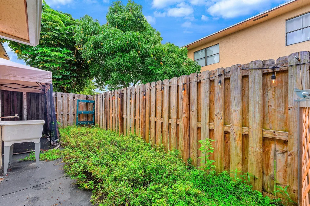 6368 NW 29th Street Sunrise FL 33313