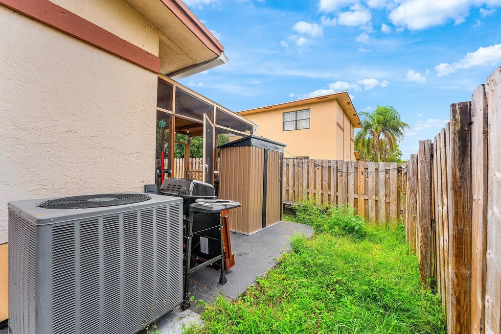 6368 NW 29th Street Sunrise FL 33313
